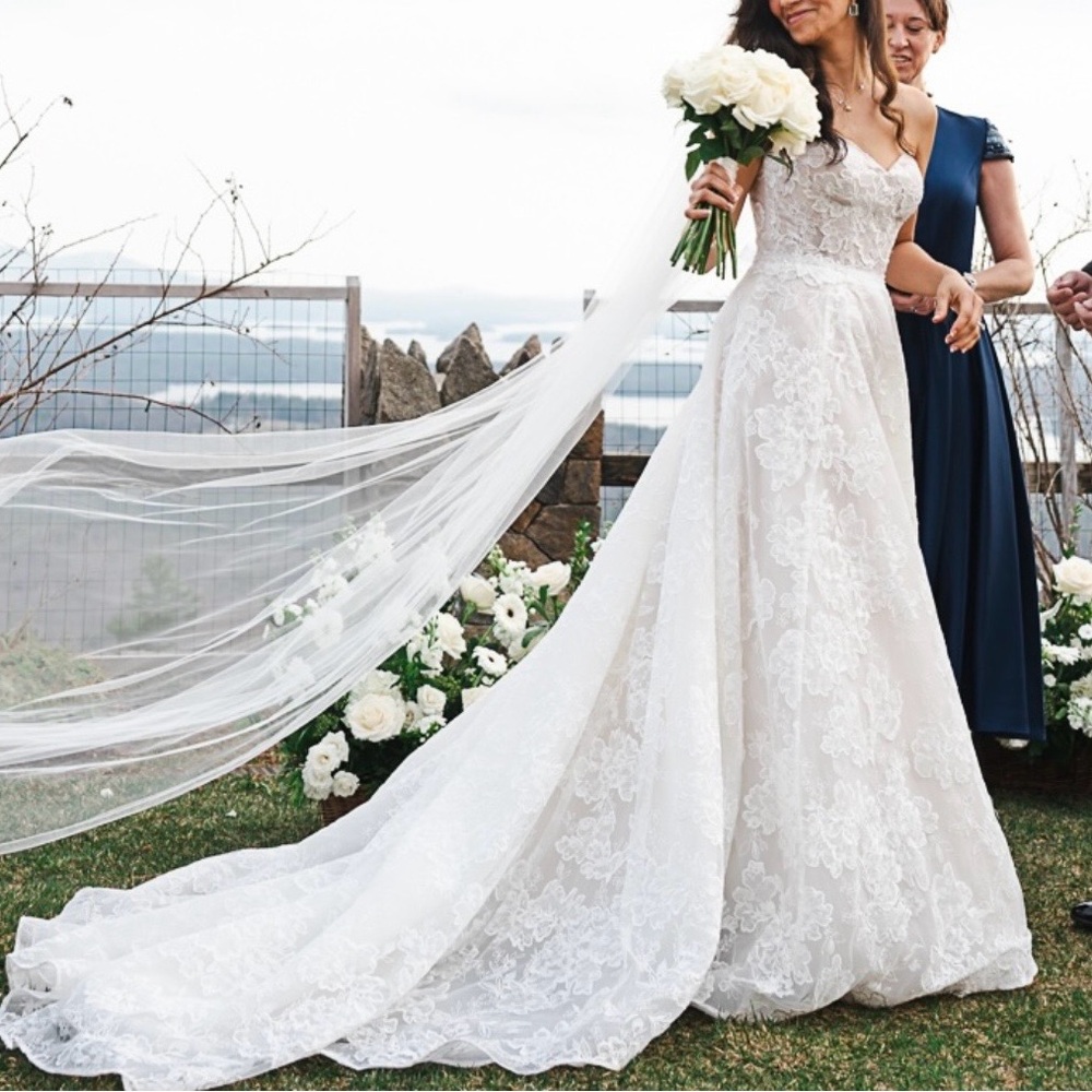Tulle White Floral Lace Wedding Dress
